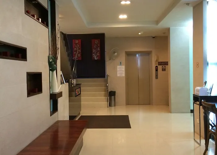 The Mulberry Khaosan Road Hotel