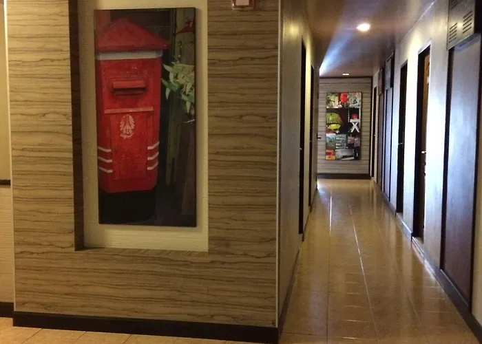 The Mulberry Khaosan Road Hotel